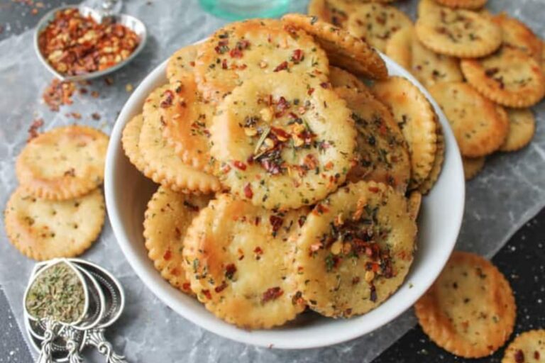 A bowl of spicy crackers.