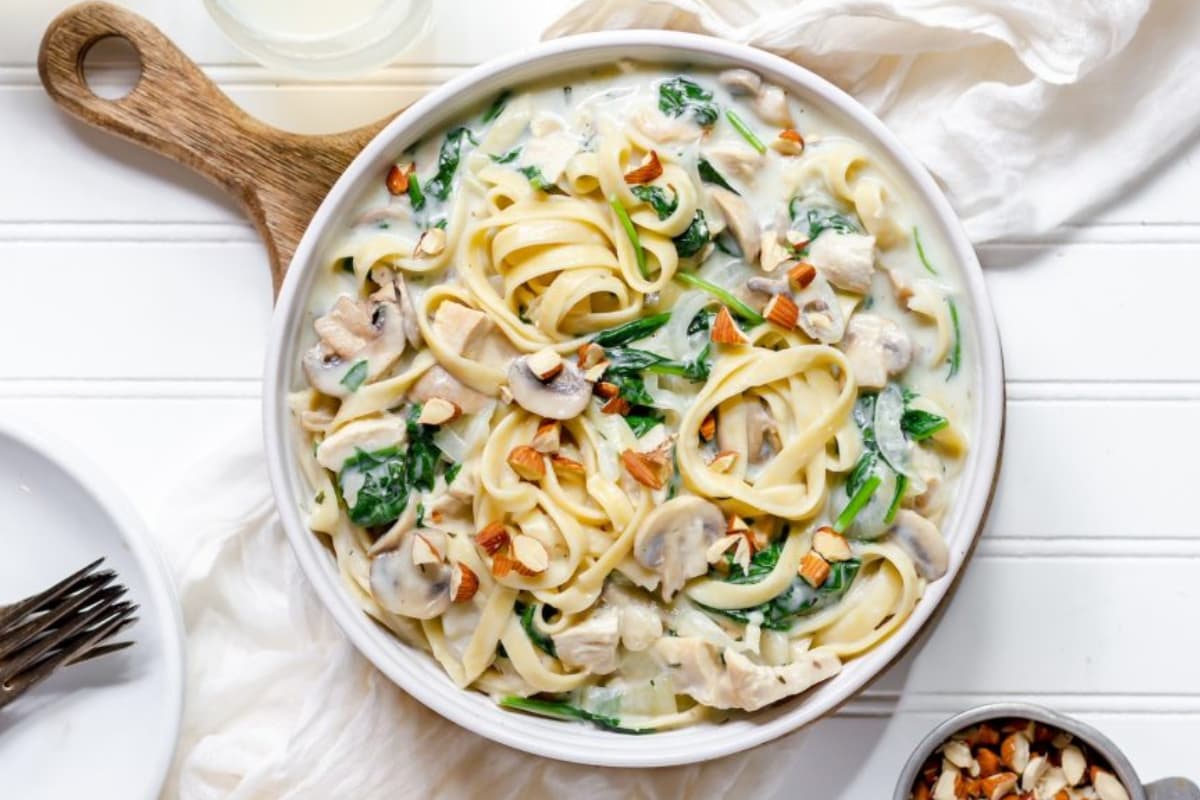 A pan of almond chicken florentine.