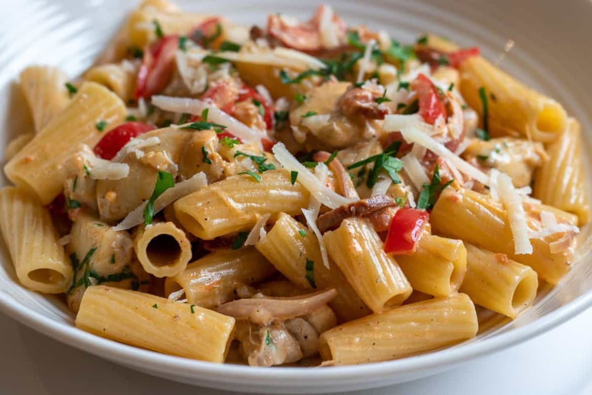 A bowl of chicken chorizo pasta.