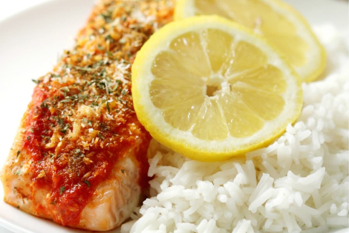 A plate of harissa salmon.