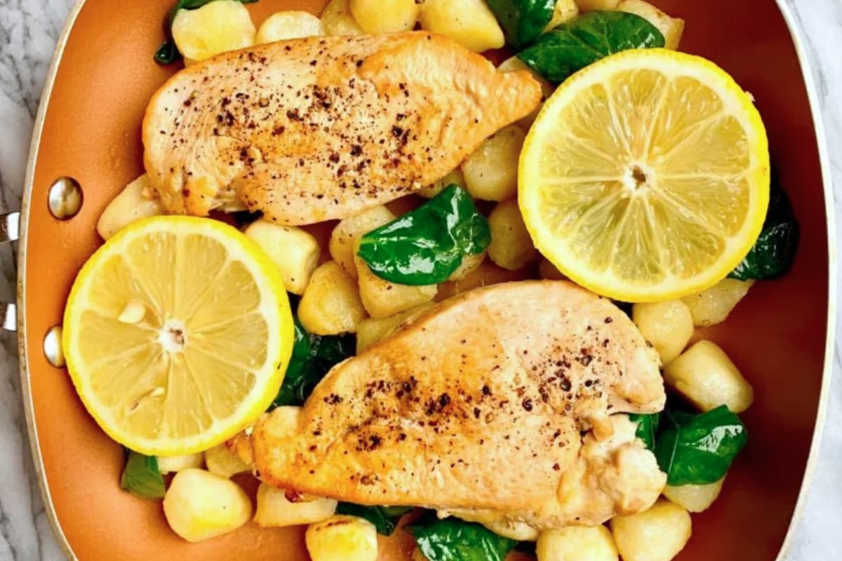 A pan of lemon chicken breast.