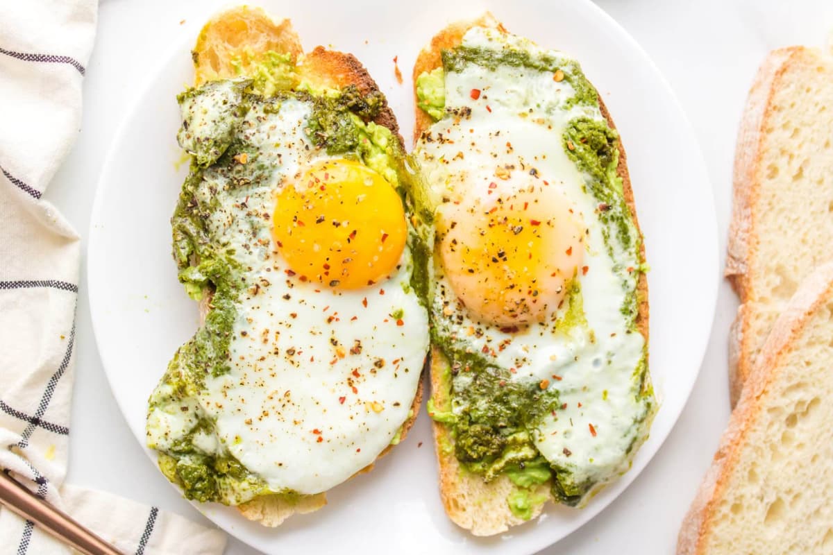 A plate of pesto eggs.