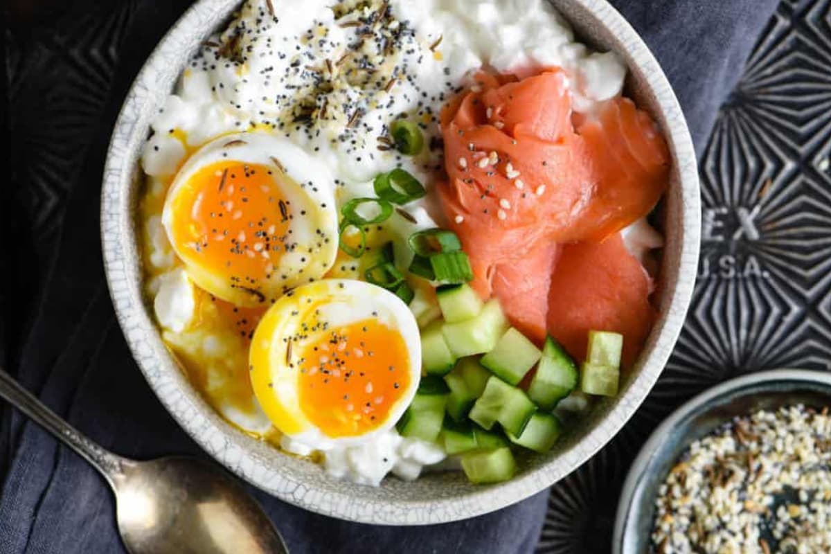 Overhead image of cottage cheese breakfast bowl.