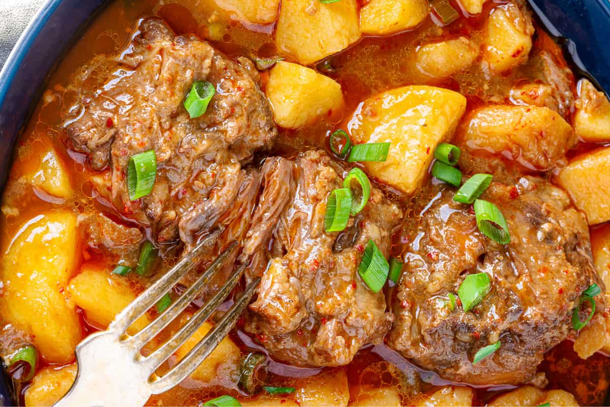 A bowl of Korean oxtail.