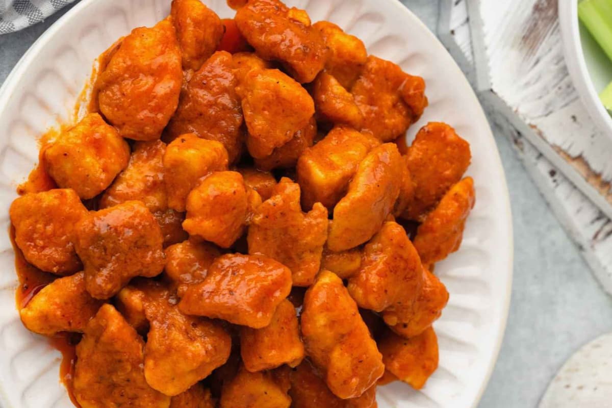 A plate of low carb buffalo chicken bites.