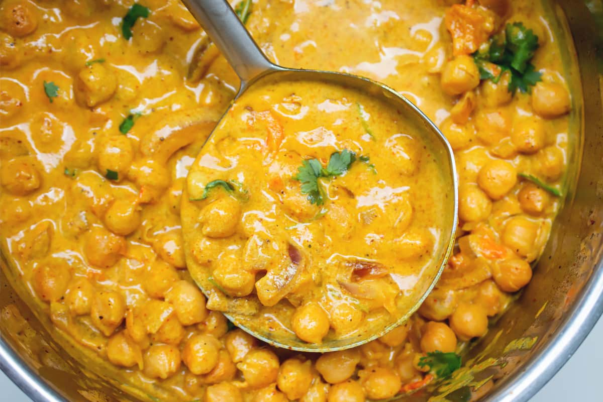 A dish of one-pot chickpea curry.