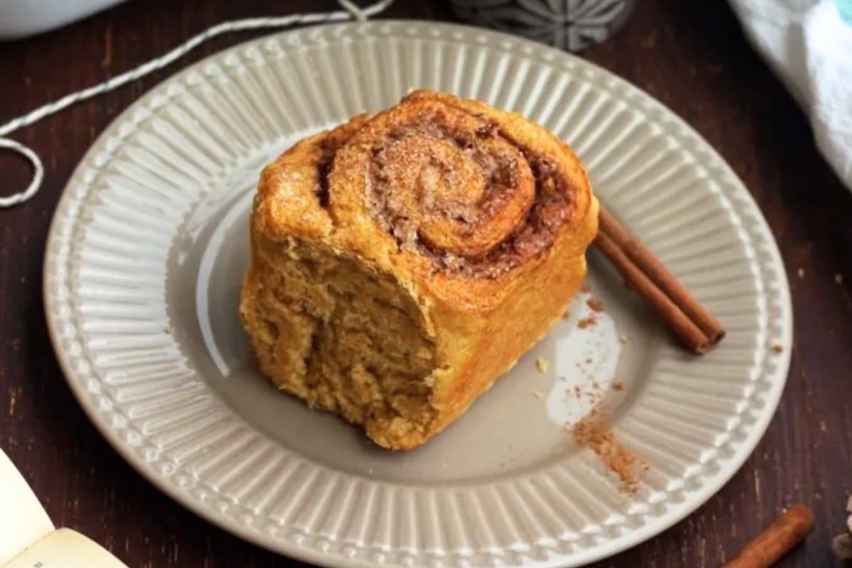 A plate of sweet potato cinnamon rolls.