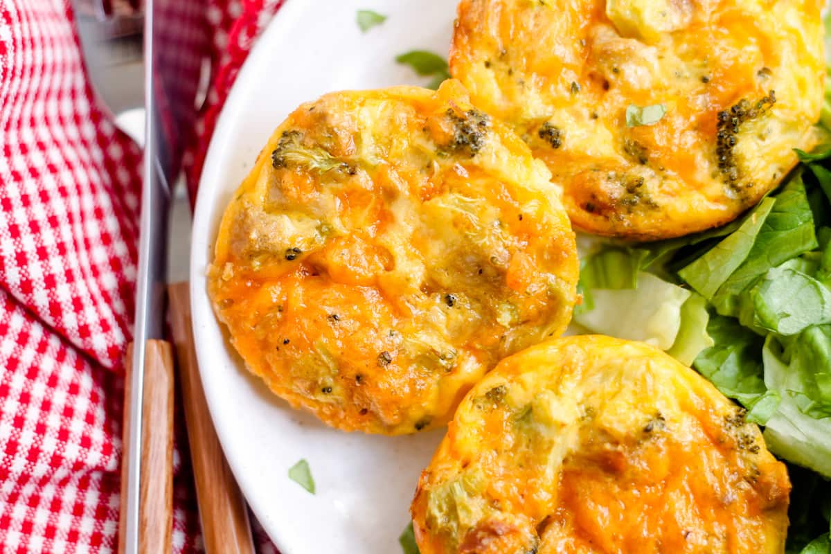 A plate of high-protein tuna melt egg bites.
