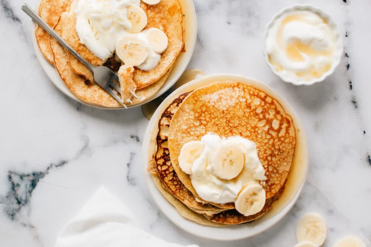 A plate of healthy 3-Ingredient Banana Pancakes.