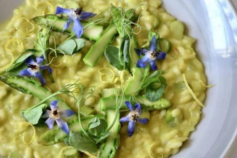 A dish of Asparagus Risotto.