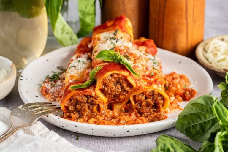A plate of Baked Cannelloni.