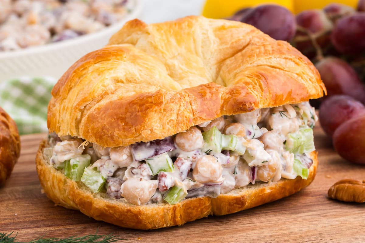 A plate of Creamy Chickpea Salad Sandwich.