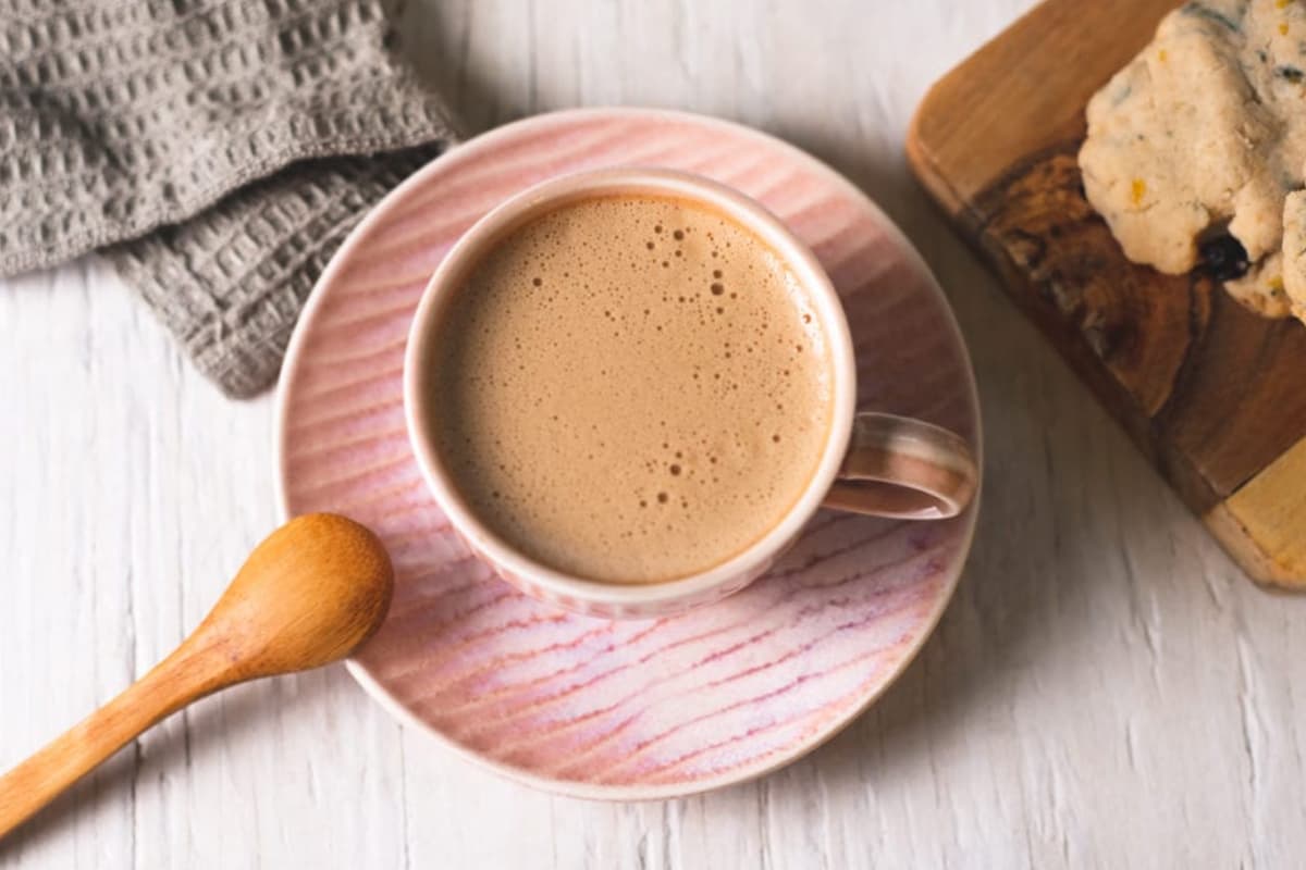 A mug of copycat Cinnamon Dolce Latte.