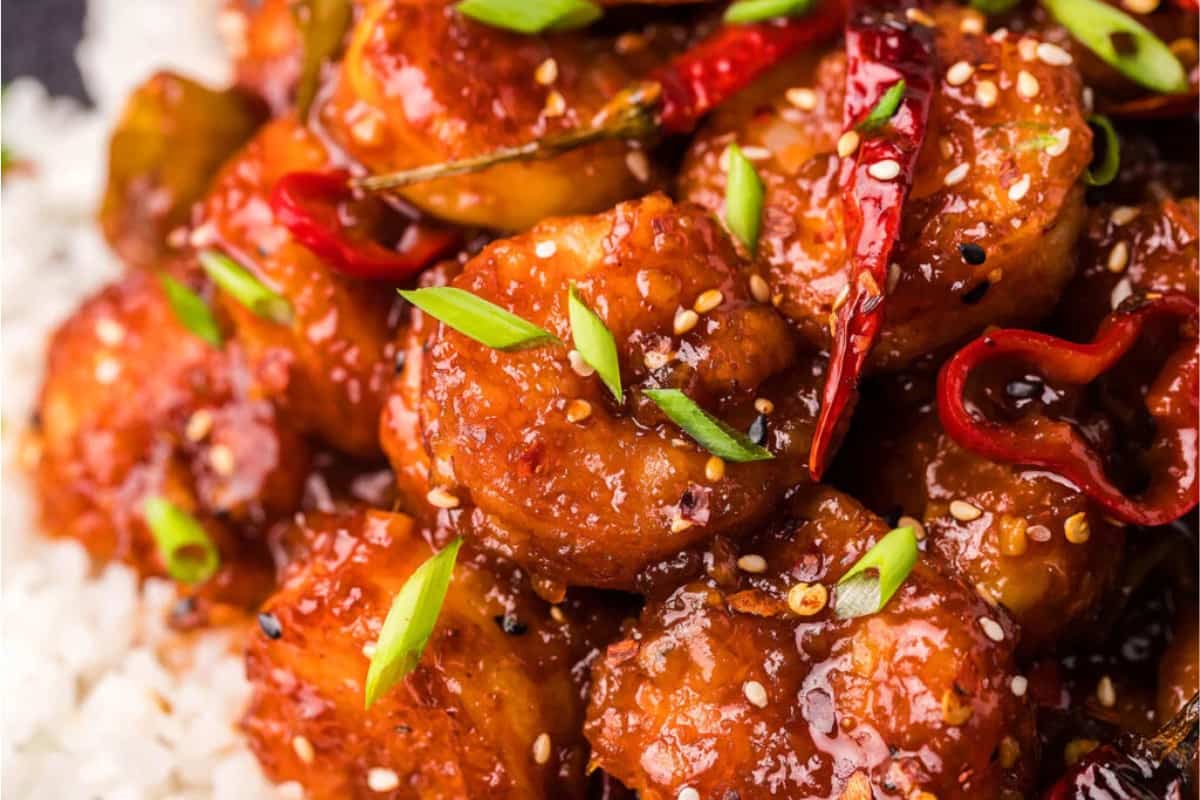 A plate of General Tso Shrimp Stir Fry.