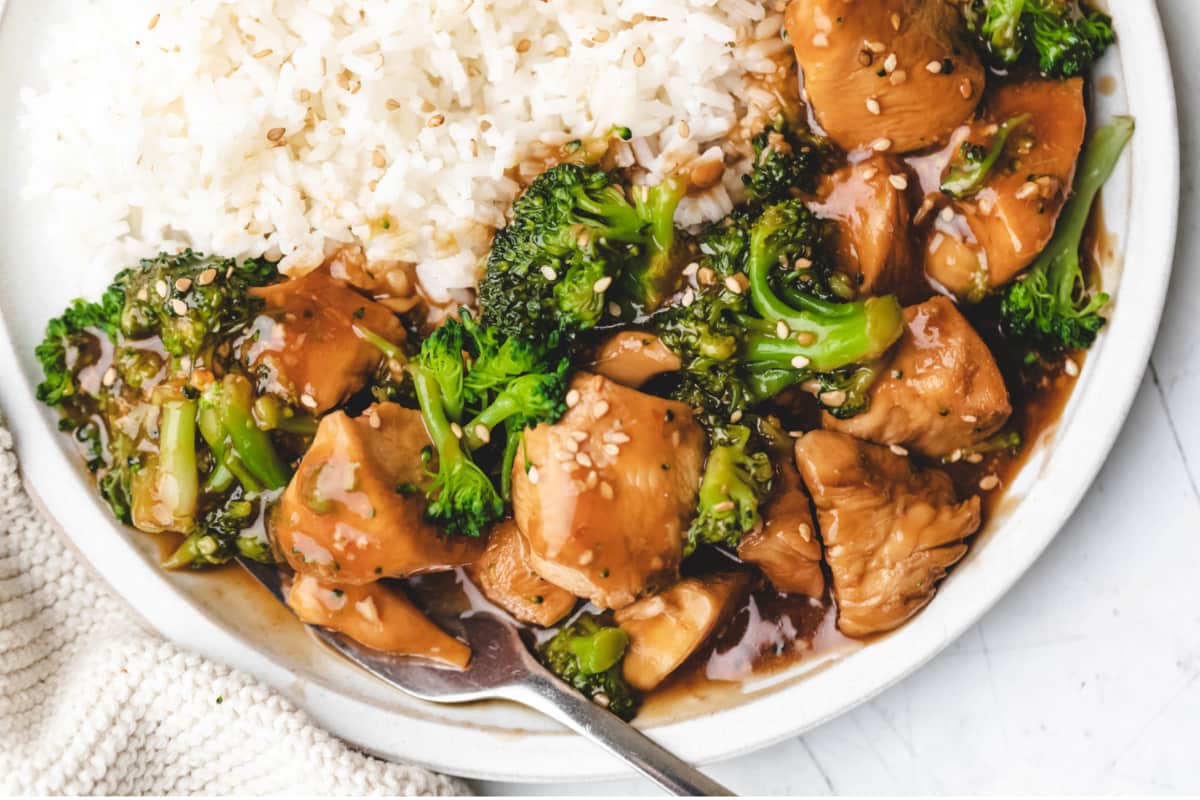 A bowl of Instant Pot Chicken and Broccoli.