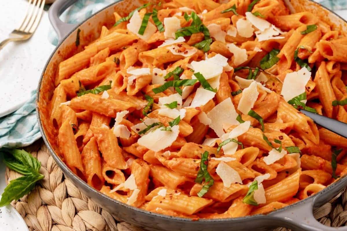A pan of Easy Penne alla Vodka with Sausage