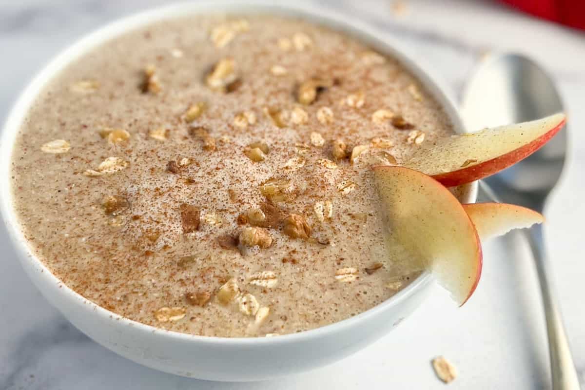 A bowl of Apple Smoothie Bowl.