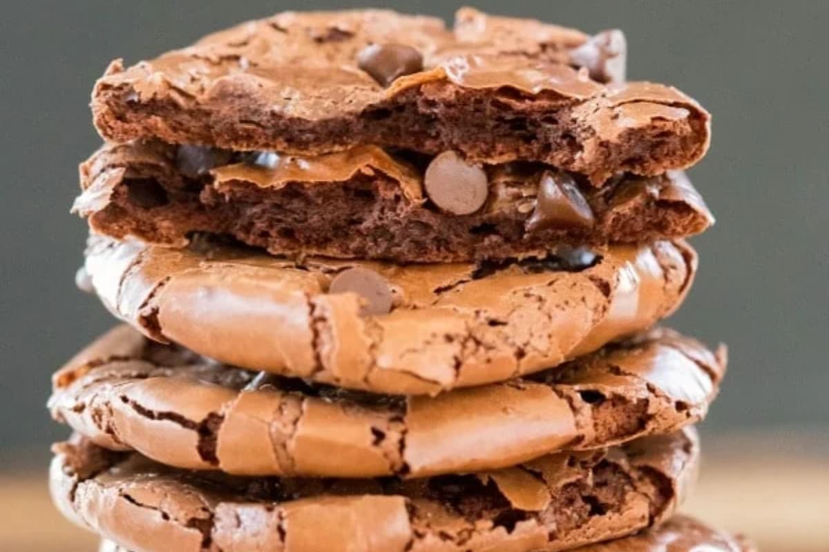 A plate of Flourless Fudge Cookies.
