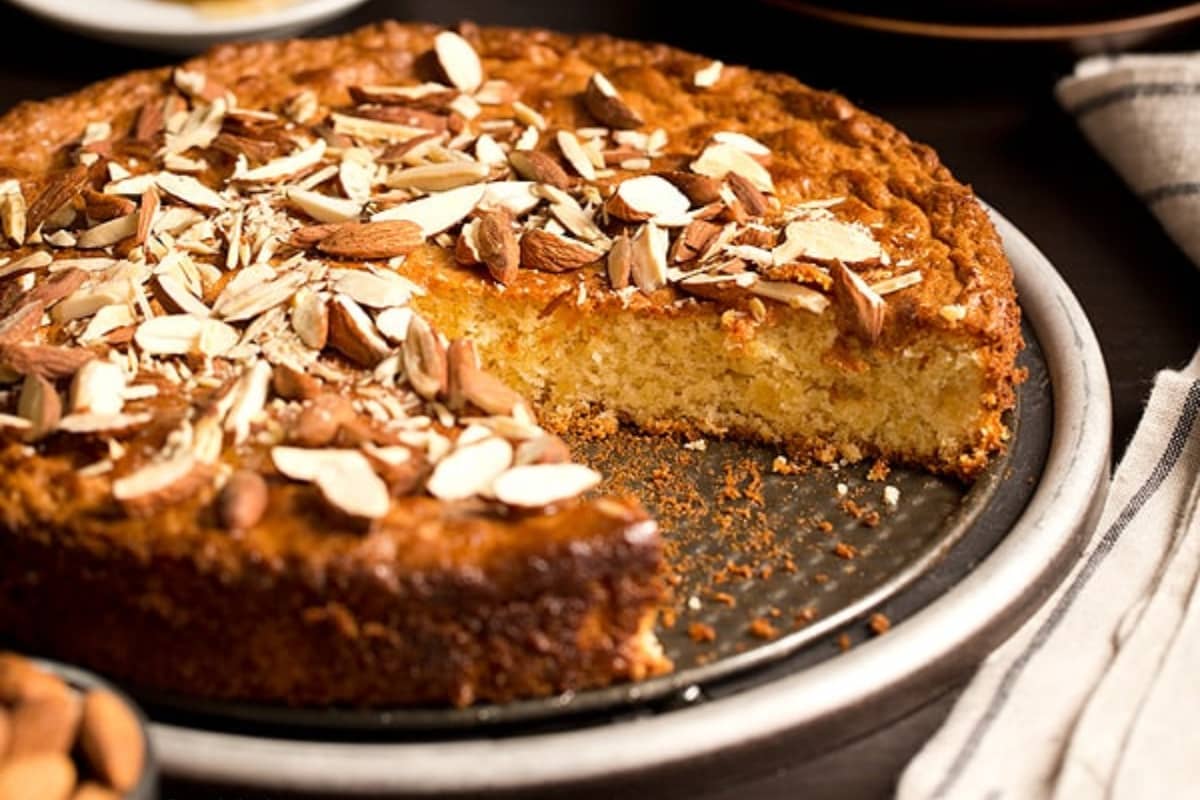 A dish of Vanilla Honey Almond Cake.