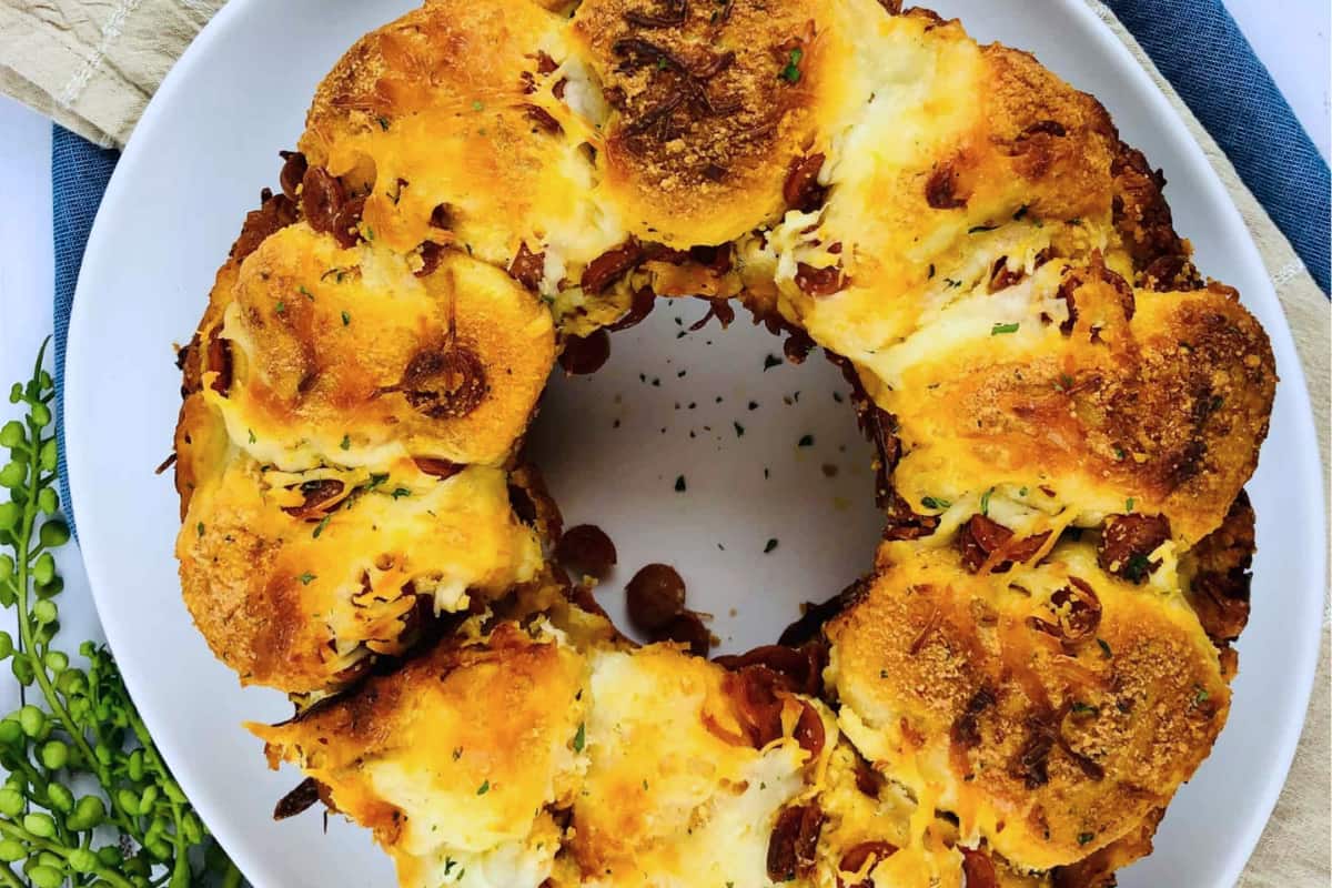 A plate of Pull Apart Monkey Bread.