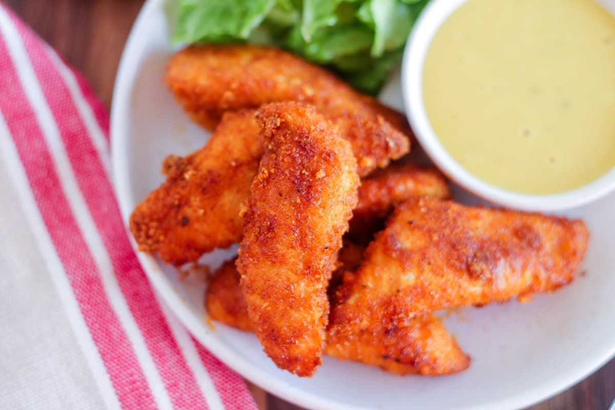 A plate of keto chicken nuggets.