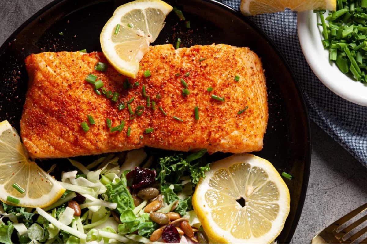A plate of Air Fryer Salmon.