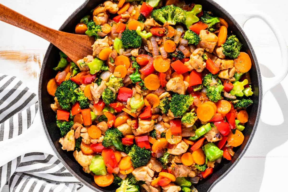 A pan of Honey Garlic Chicken Stir-Fry.