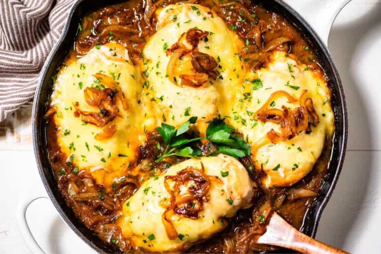 A pan of French Onion Chicken.