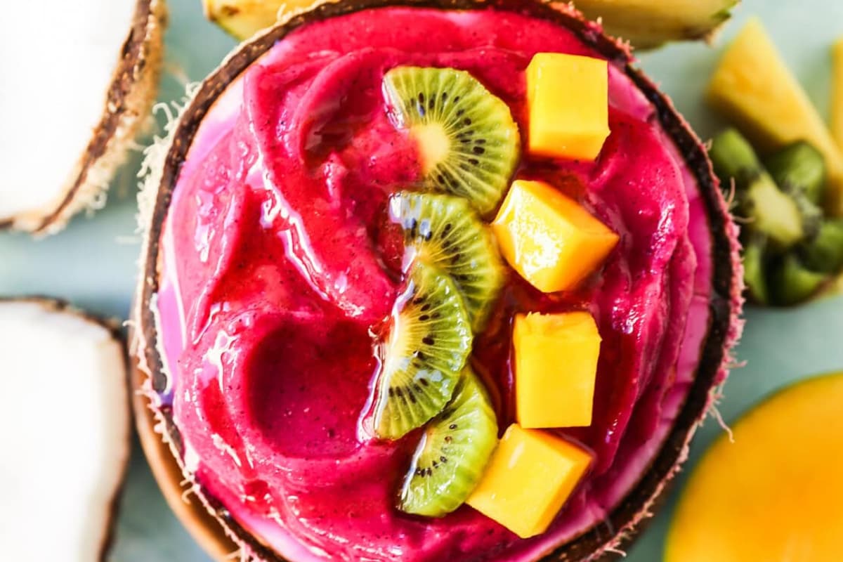 A dish of Dragon Fruit Smoothie Bowl.