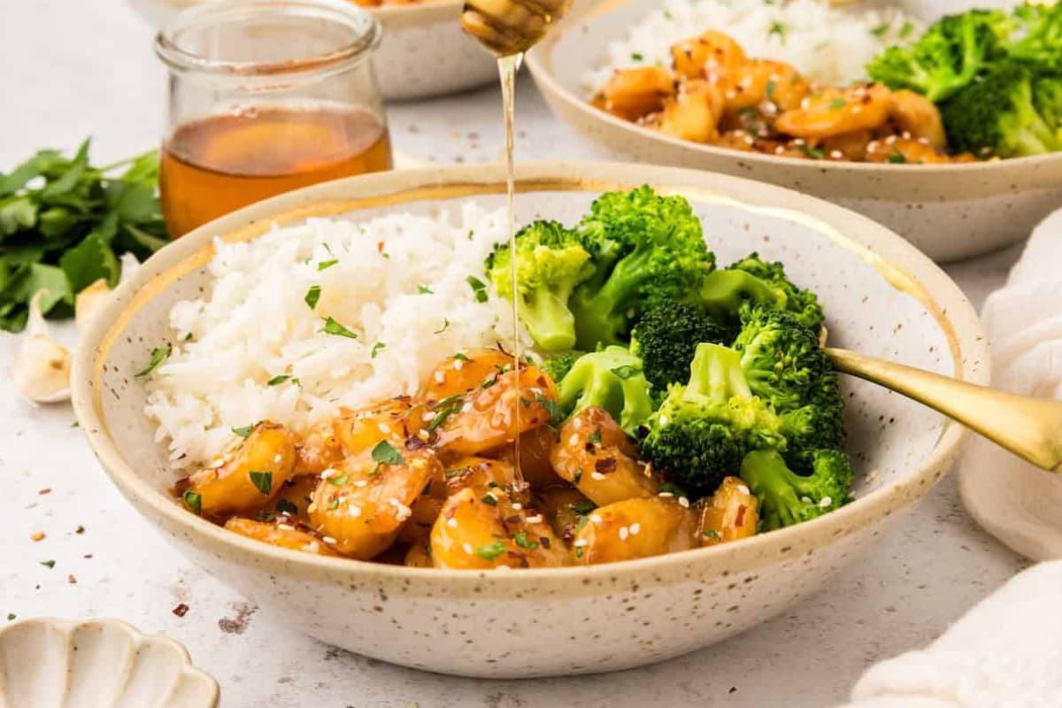 A bowl of Honey Garlic Shrimp.