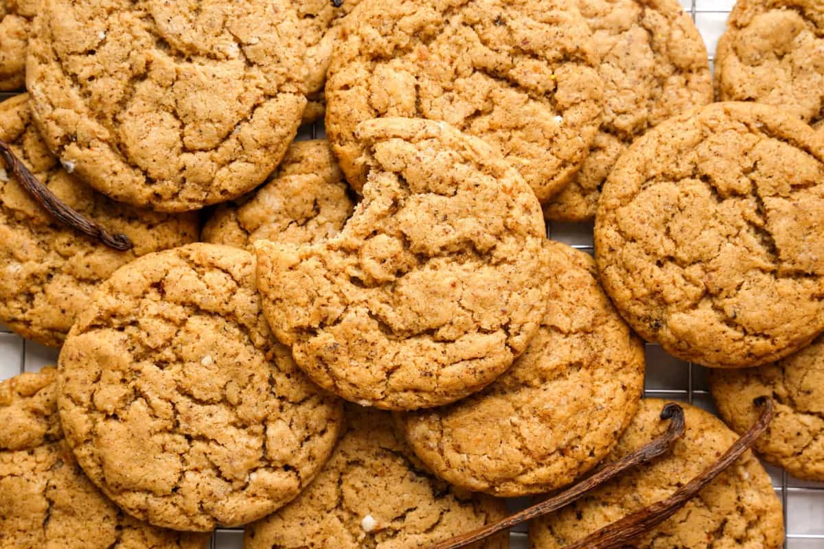 A plate of Vanilla Bean Cookies.