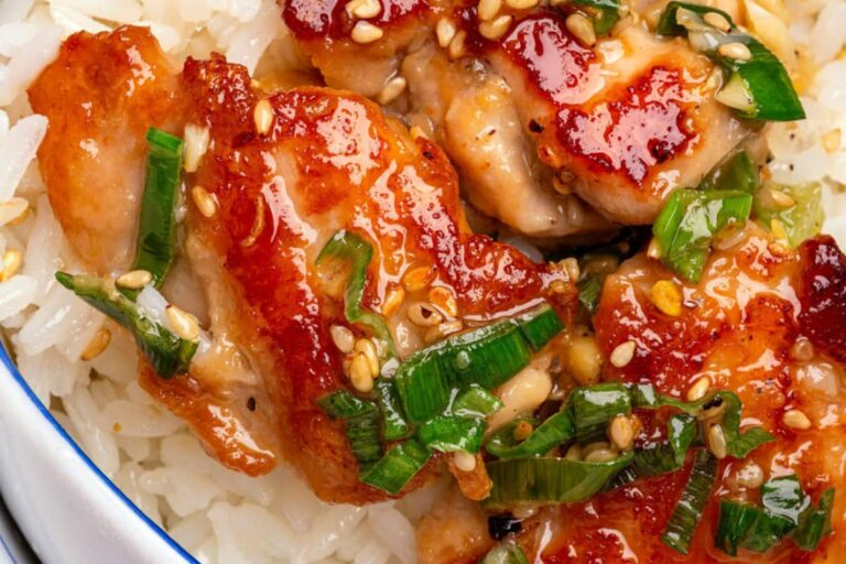 A dish of Pan Fried Chicken Thighs.
