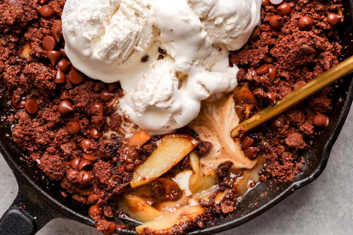 A dish of Healthy Chocolate Apple Crisp.