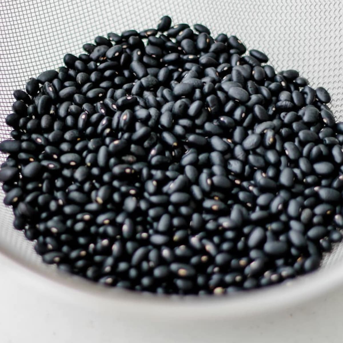 A bowl of dried beans.