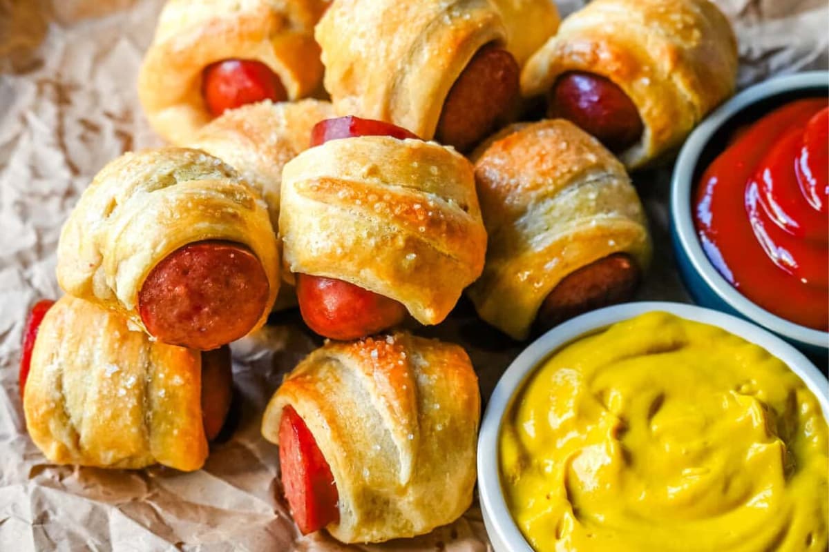 A plate of Pigs in a Blanket.