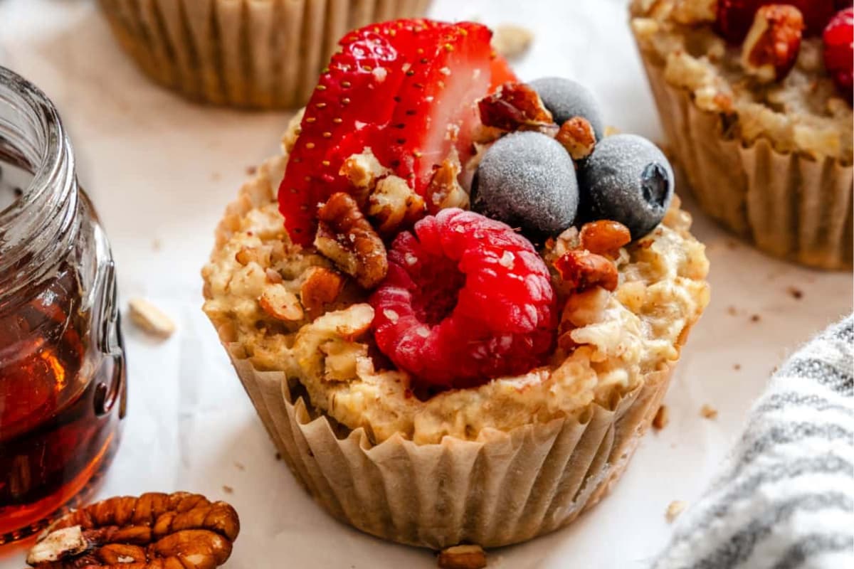 A plate of Freezer Oatmeal Cups.