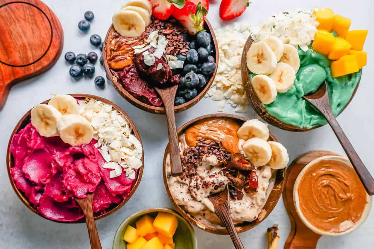 Overhead image of Easy Smoothie Bowl Recipes (4 ways).