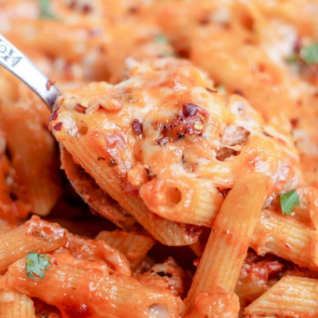 A dish of A dish of spicy chicken chipotle pasta.