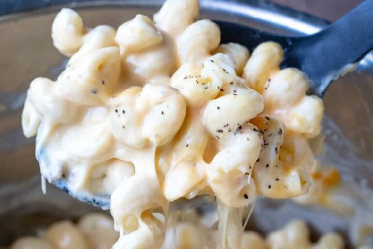 A spoonful of Easy Instant Pot Mac and Cheese.