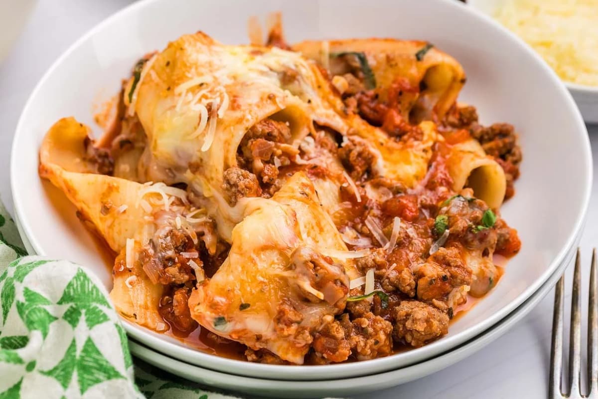 A bowl of Paccheri Pasta.