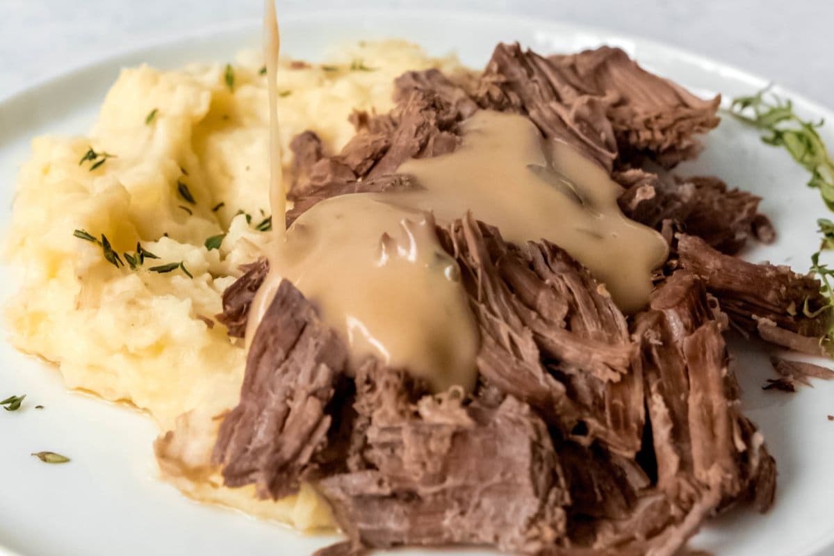 A plate of Crockpot London Broil.