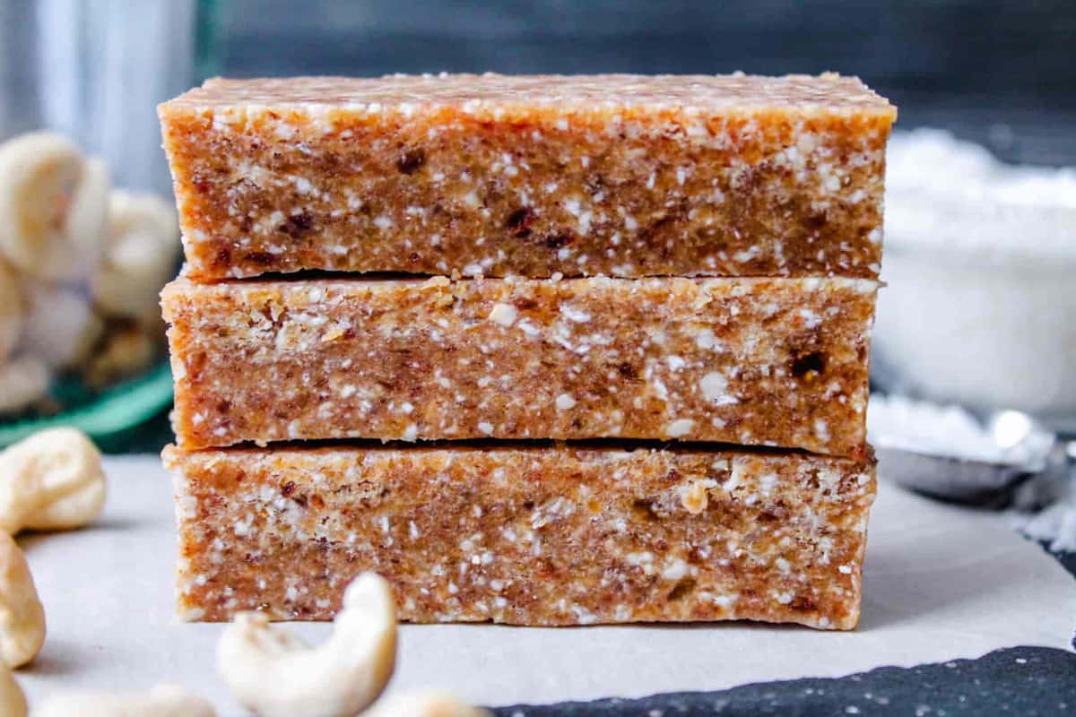 A plate of Toasted Cashew Energy Bars.