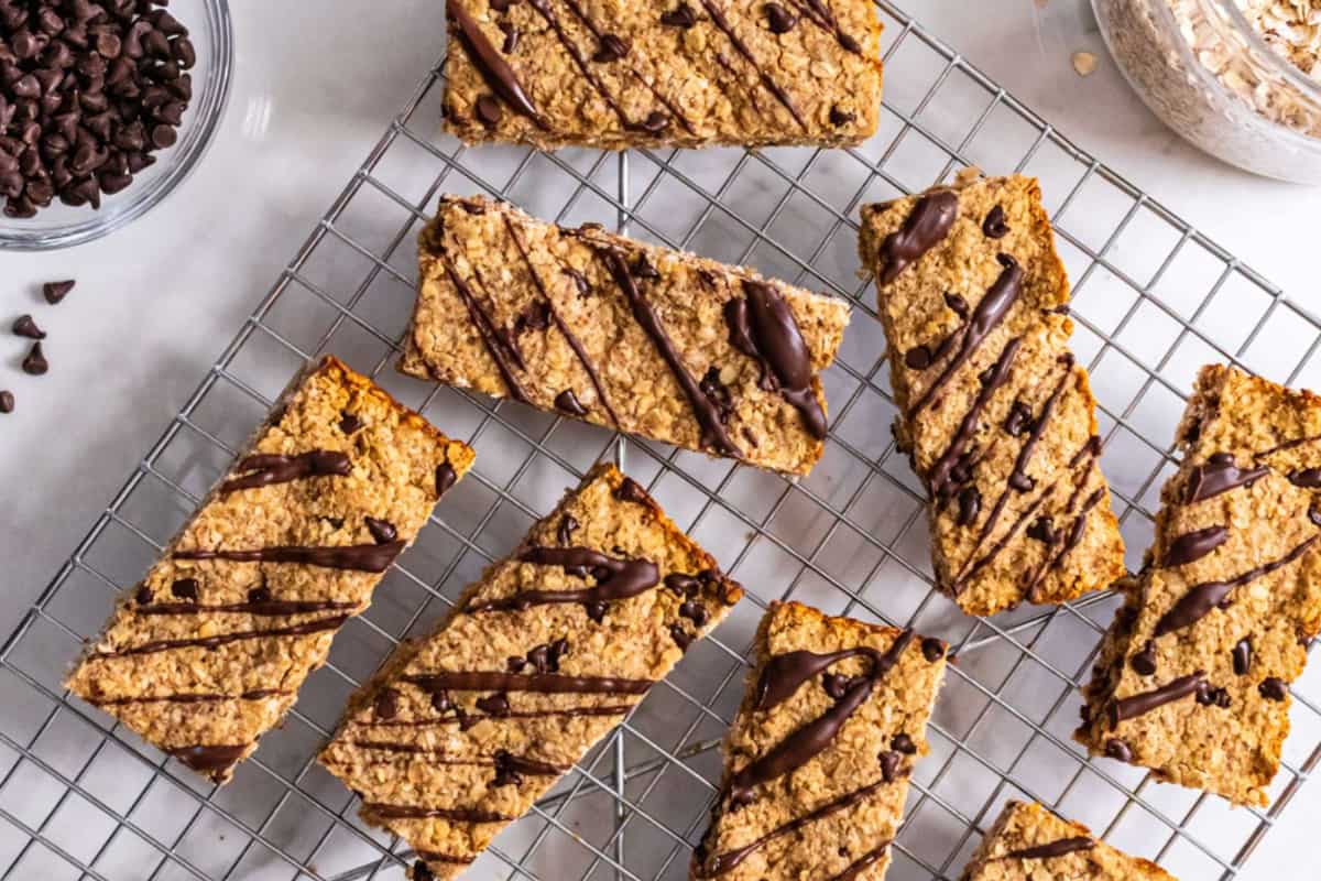 A plate of Healthy Protein Granola Bars.