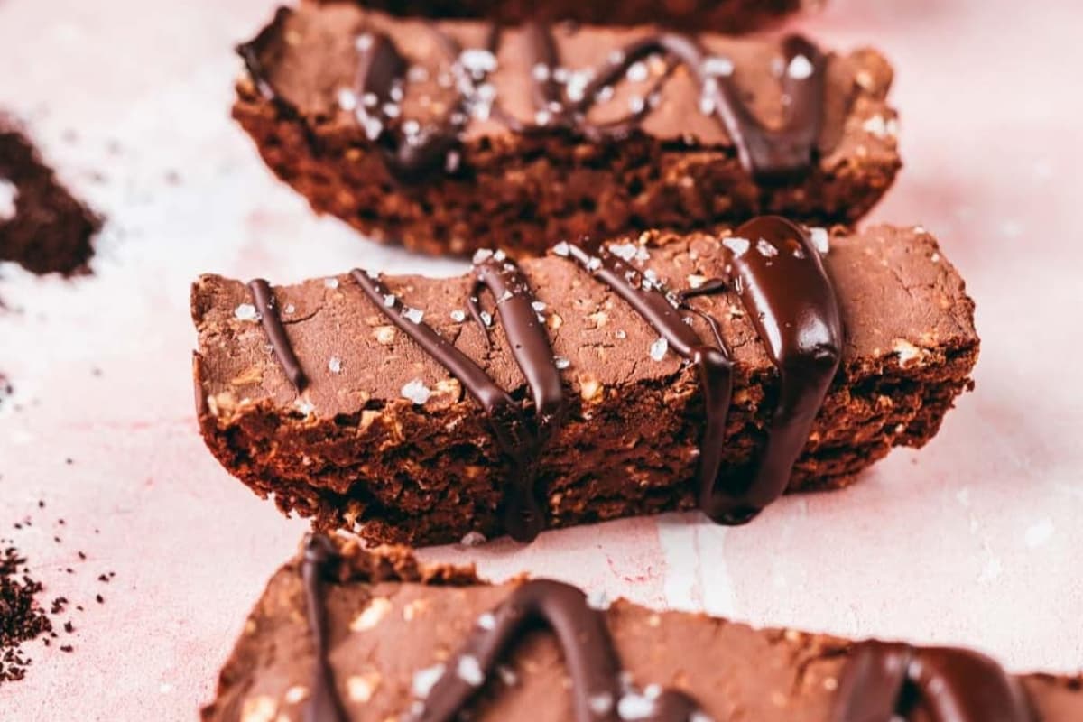 A plate of Salted Mocha Protein Bars.