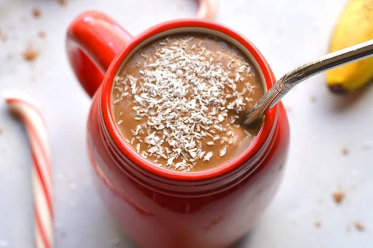 A mug of Healthy Hot Chocolate Smoothie.