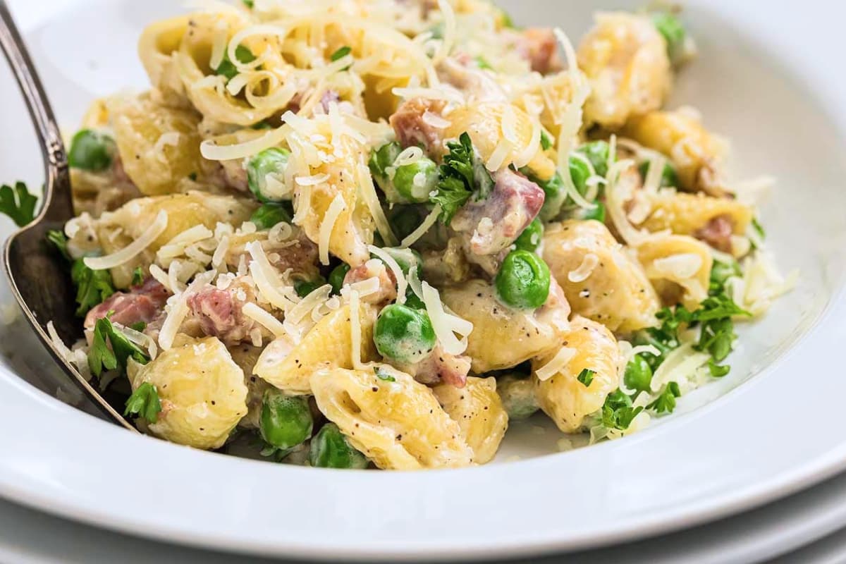 A dish of Pancetta Pea Pasta.