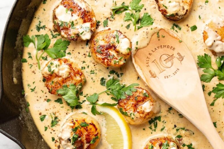 A dish of Creamy Lemon Garlic Pan Seared Scallops.
