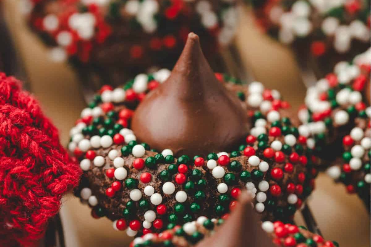 A plate of Christmas Kiss Cookies.