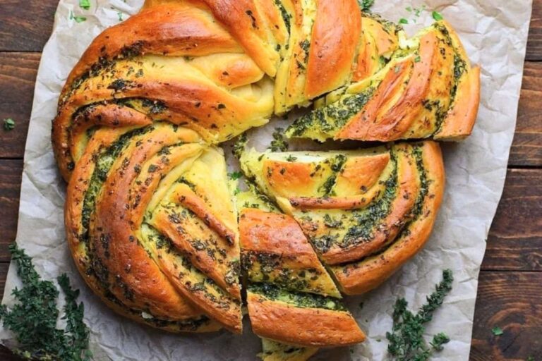 A plate of Garlic Herb Bread Wreath.
