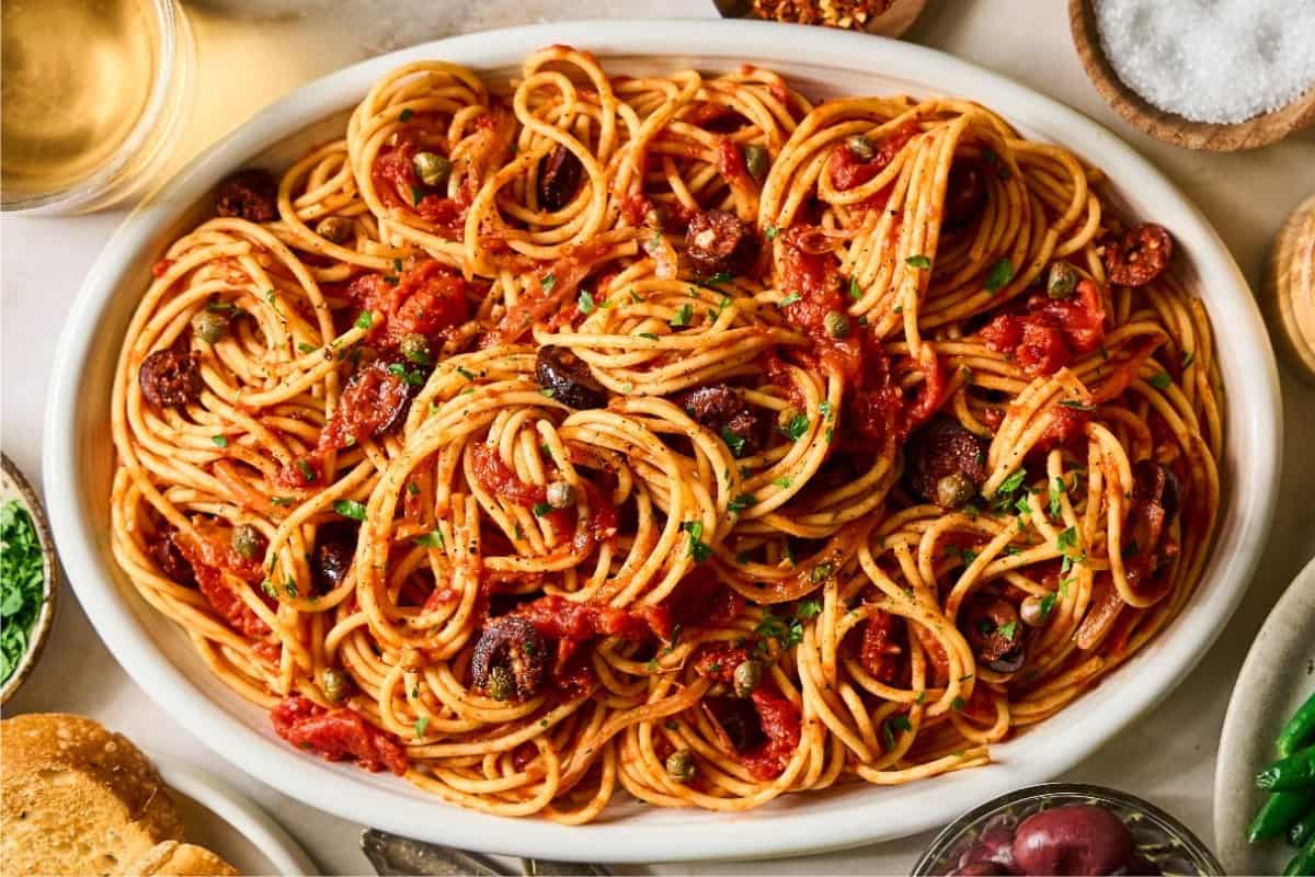 A bowl of Pasta Puttanesca.